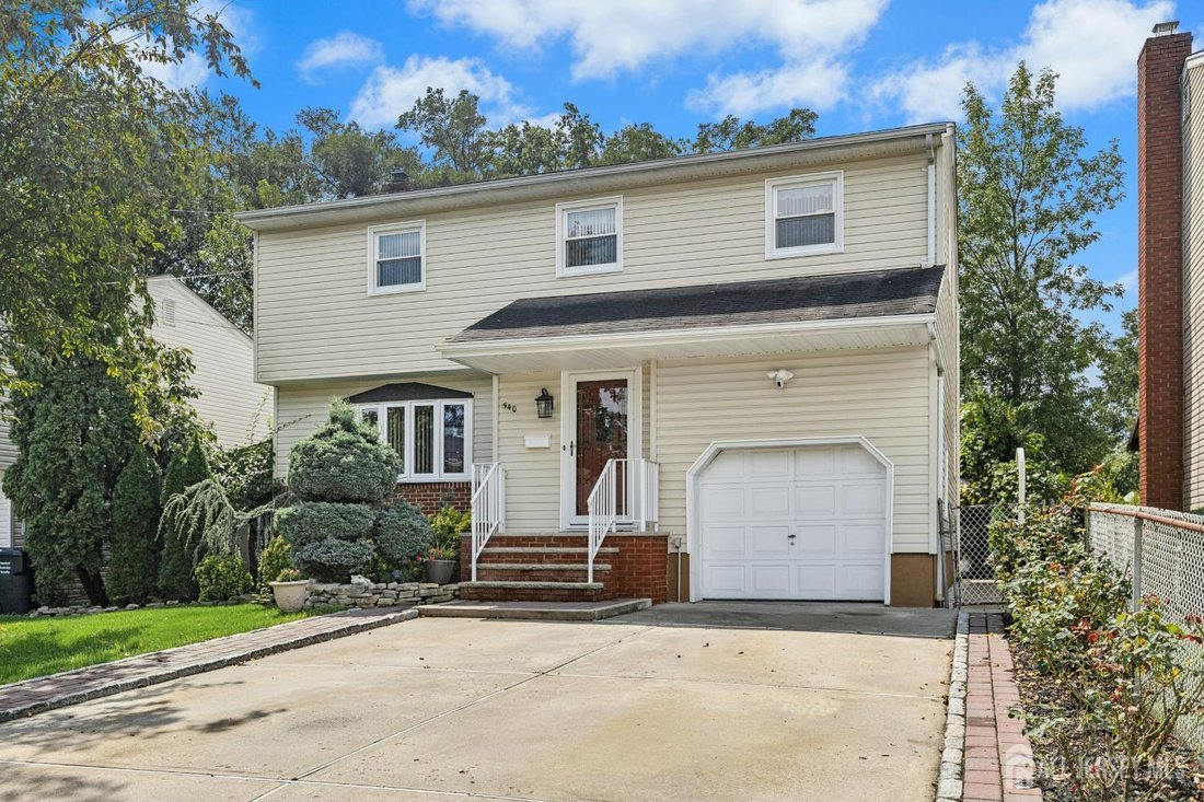 House in Woodbridge Township, New Jersey, United States 2 - 18979075