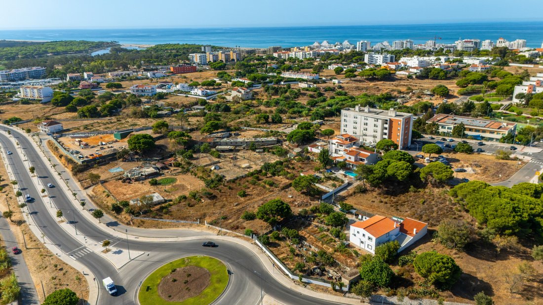 Land in Quarteira, Algarve, Portugal 2 - 18966669