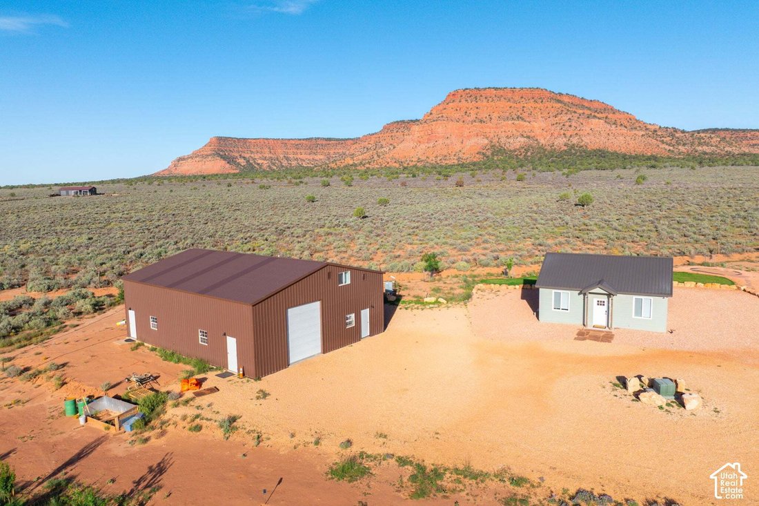 House in Kanab, Utah, United States 1 - 18977338