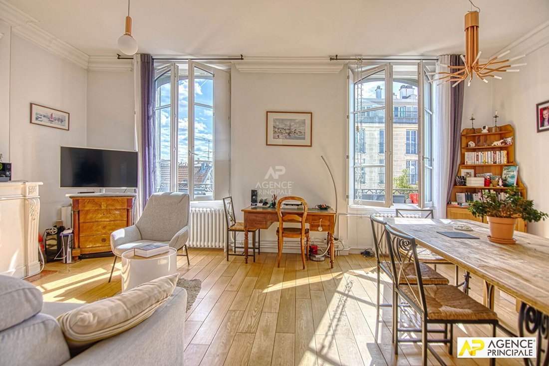 Apartment in Domaine National du Château, Versailles, France 1 - 18976762