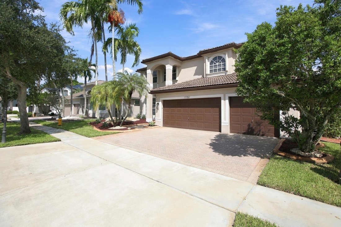 House in Miramar, Florida, United States 4 - 18979012