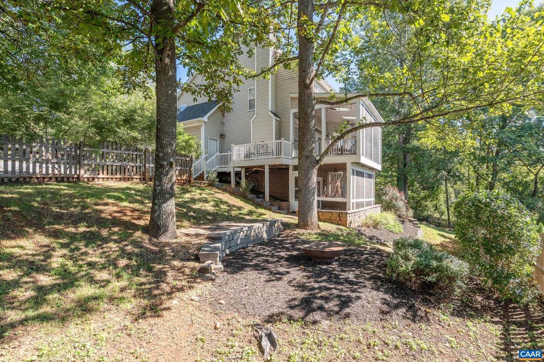 House in Charlottesville, Virginia, United States 4 - 18980396