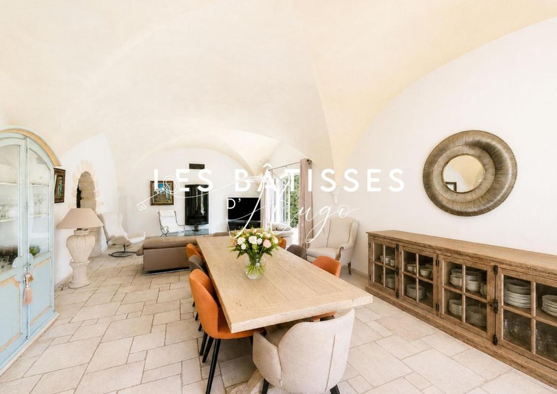House in Fontvieille, Provence-Alpes-Côte d'Azur, France 5 - 18970943