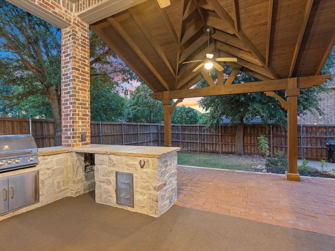 House in Frisco, Texas, United States 4 - 18981507