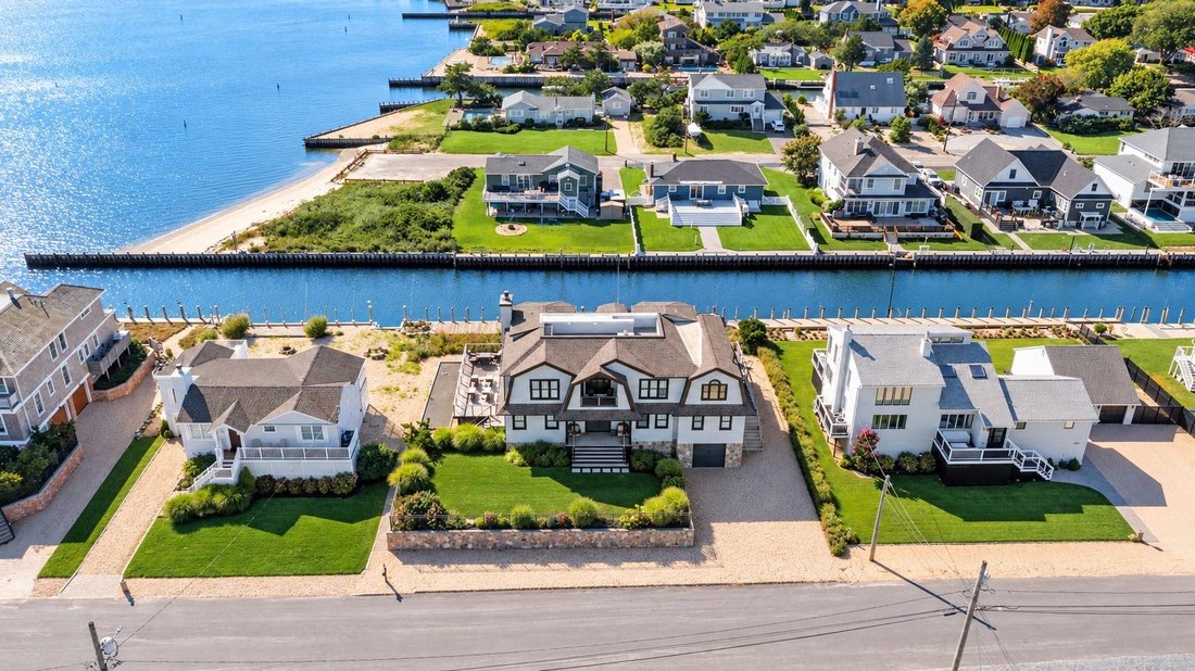 House in East Quogue, New York, United States 2 - 18977852