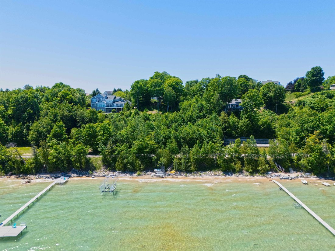 House in Traverse City, Michigan, United States 2 - 18977671