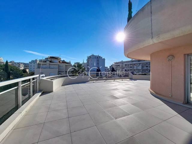 Apartment in Cannes, Provence-Alpes-Côte d'Azur, France 1 - 17257539