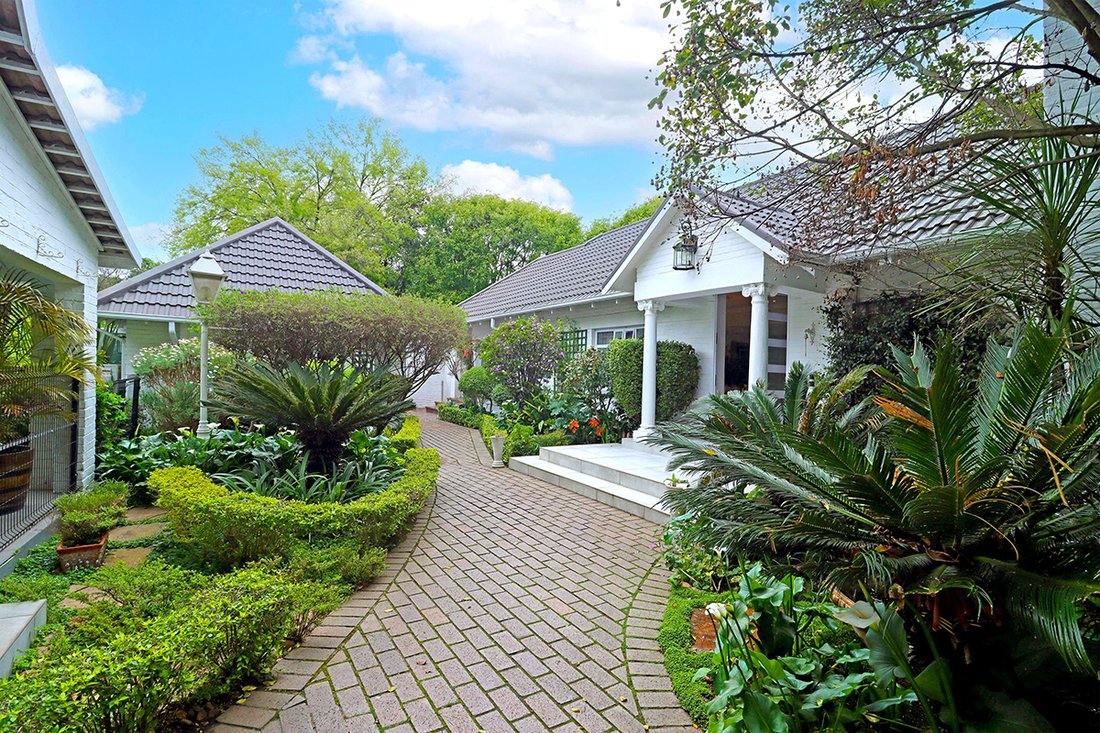 House in Bryanston, Gauteng, South Africa 2 - 18972433
