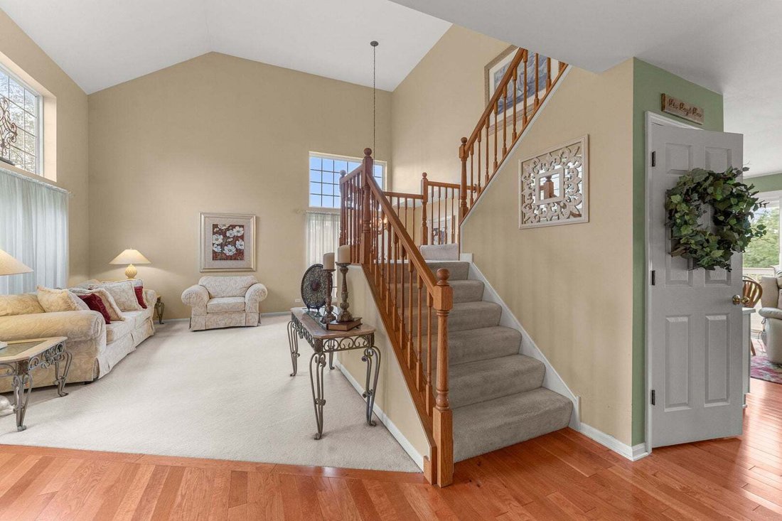 House in Aurora, Illinois, United States 5 - 18976224