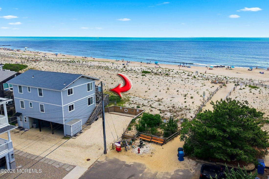 House in Ship Bottom, New Jersey, United States 2 - 18978937
