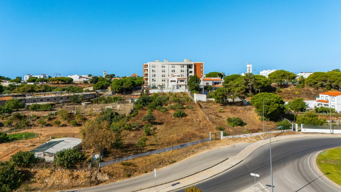 Land in Quarteira, Algarve, Portugal 3 - 18966669
