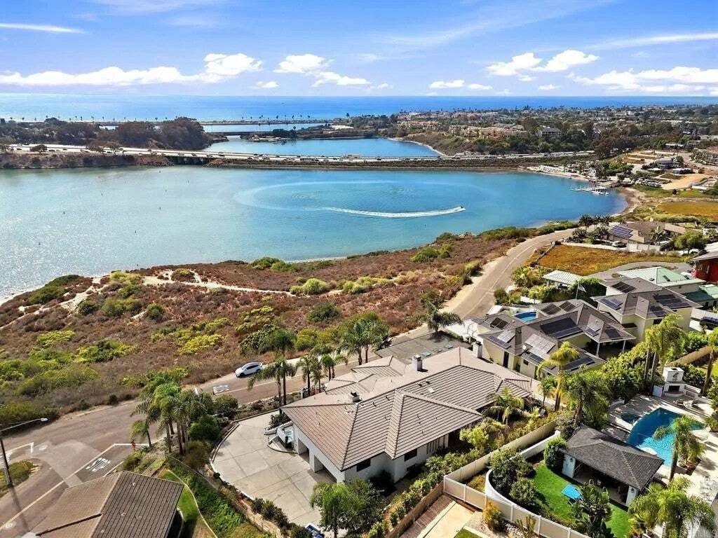 House in Carlsbad, California, United States 3 - 18970617