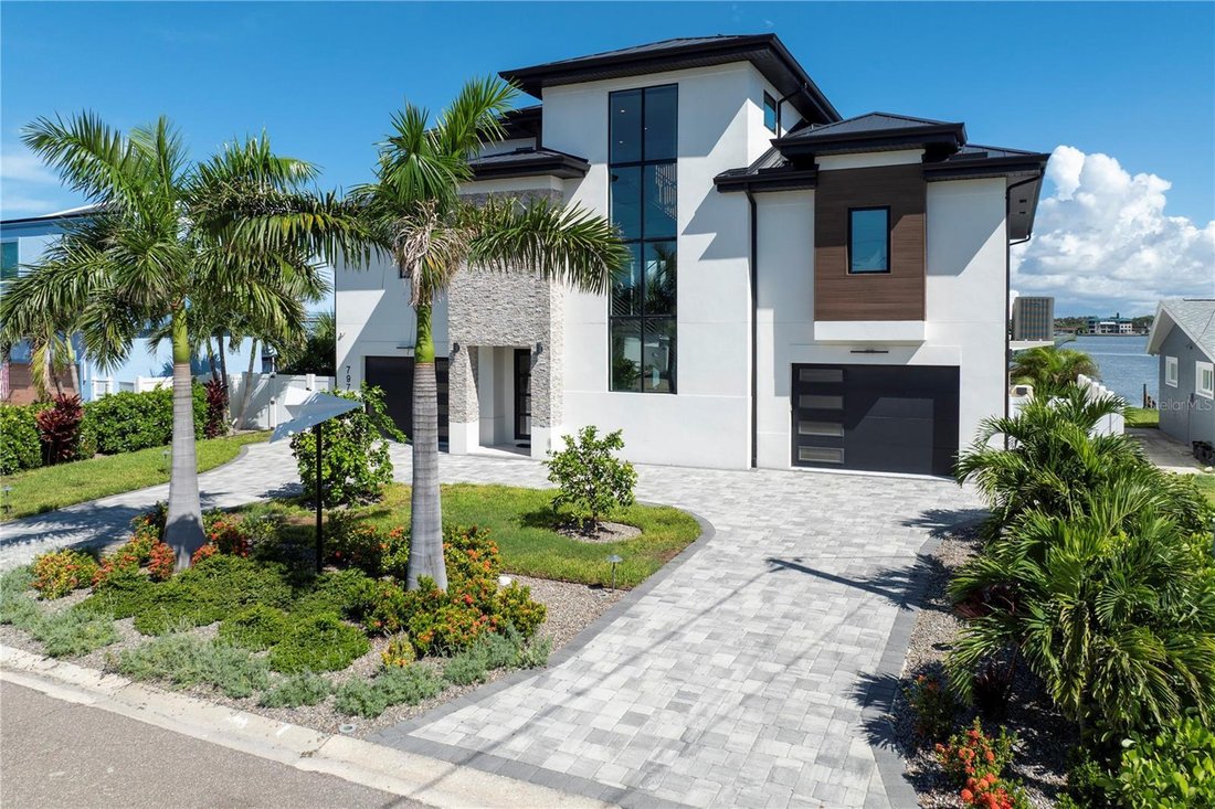 House in St. Petersburg, Florida, United States 2 - 18964921