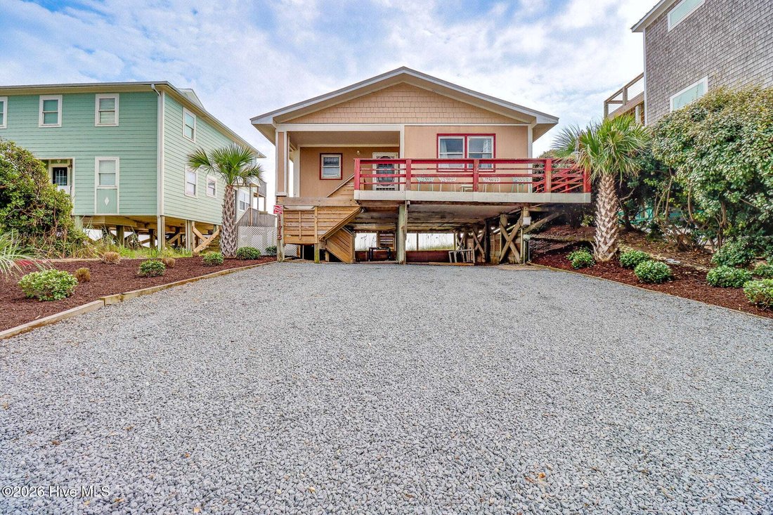 House in Topsail Beach, North Carolina, United States 1 - 18965412