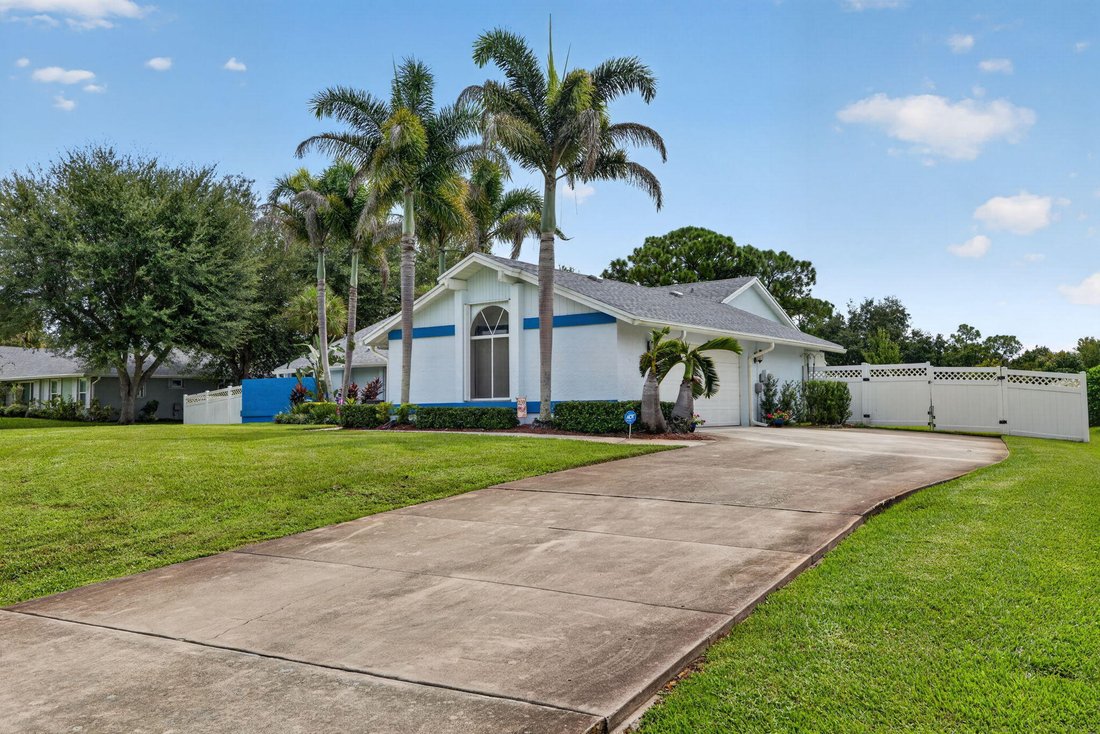 House in Stuart, Florida, United States 3 - 18969691