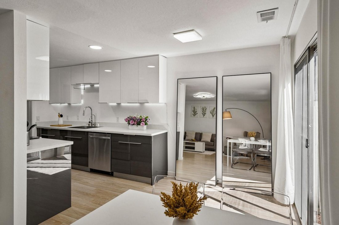 Condo in Mountain View, California, United States 4 - 18974979