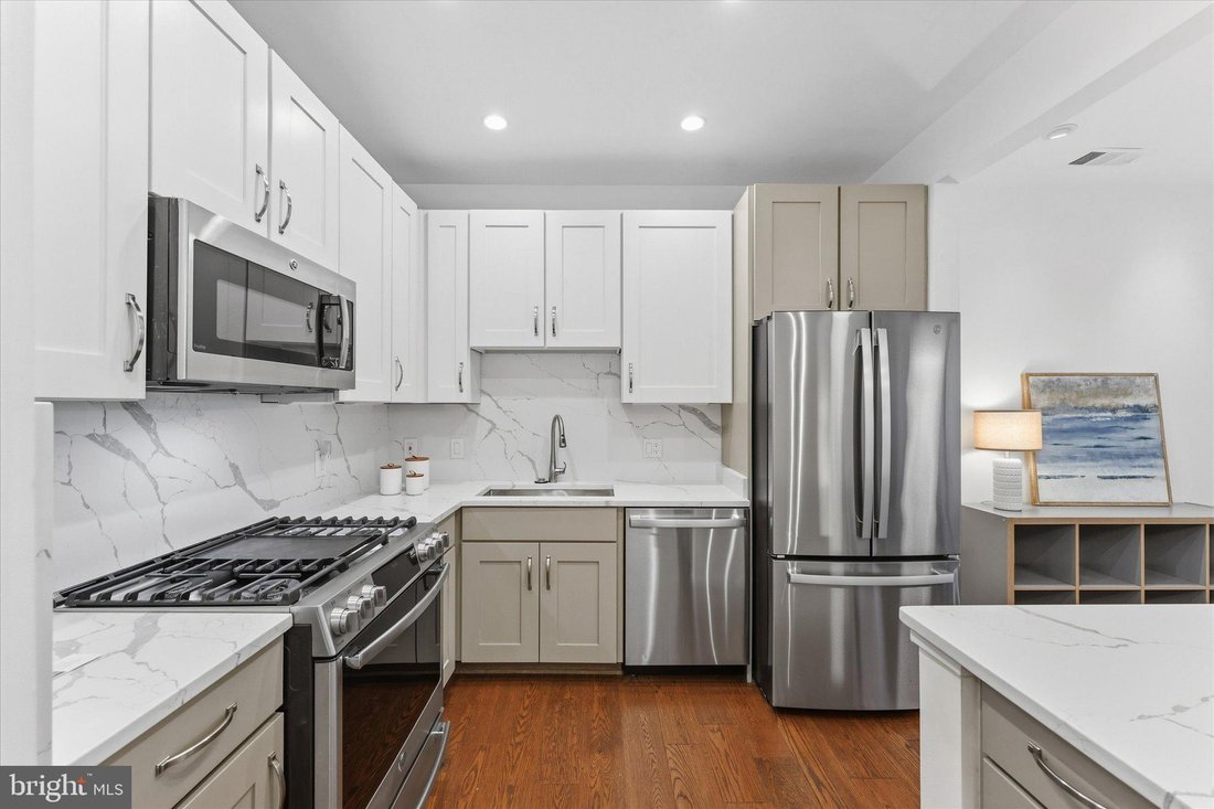 Condo in Arlington, Virginia, United States 2 - 18976420