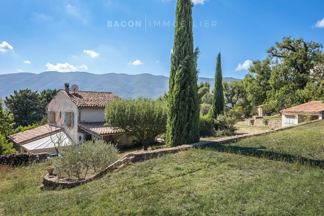 House in Saint-Martin-de-Castillon, Provence-Alpes-Côte d'Azur, France 5 - 18976486