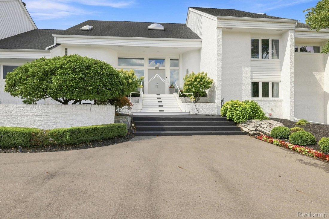 House in Pontiac, Michigan, United States 3 - 18854256