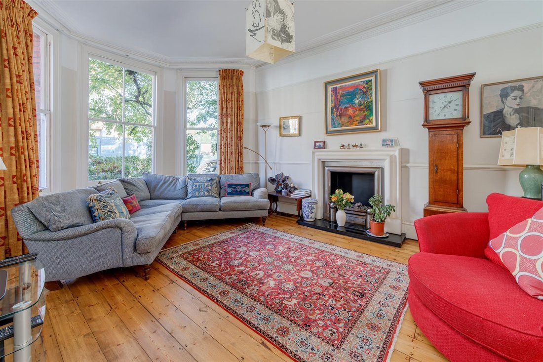 House in Hampstead, Camden, England 2 - 18976222