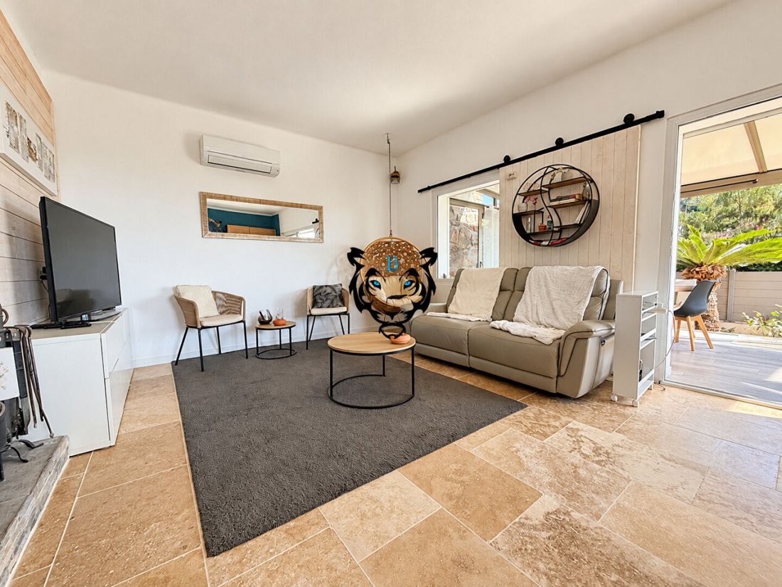 Casa a Ecarts, Roquebrune-sur-Argens, Francia 2 - 16139480