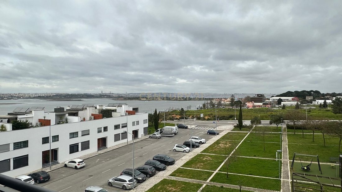 Apartment in Seixal, Arrentela e Aldeia de Paio Pires, Setubal, Portugal 4 - 18970836
