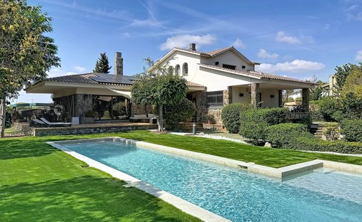 House in Bellaterra, Cerdanyola del Valles, Catalonia 1