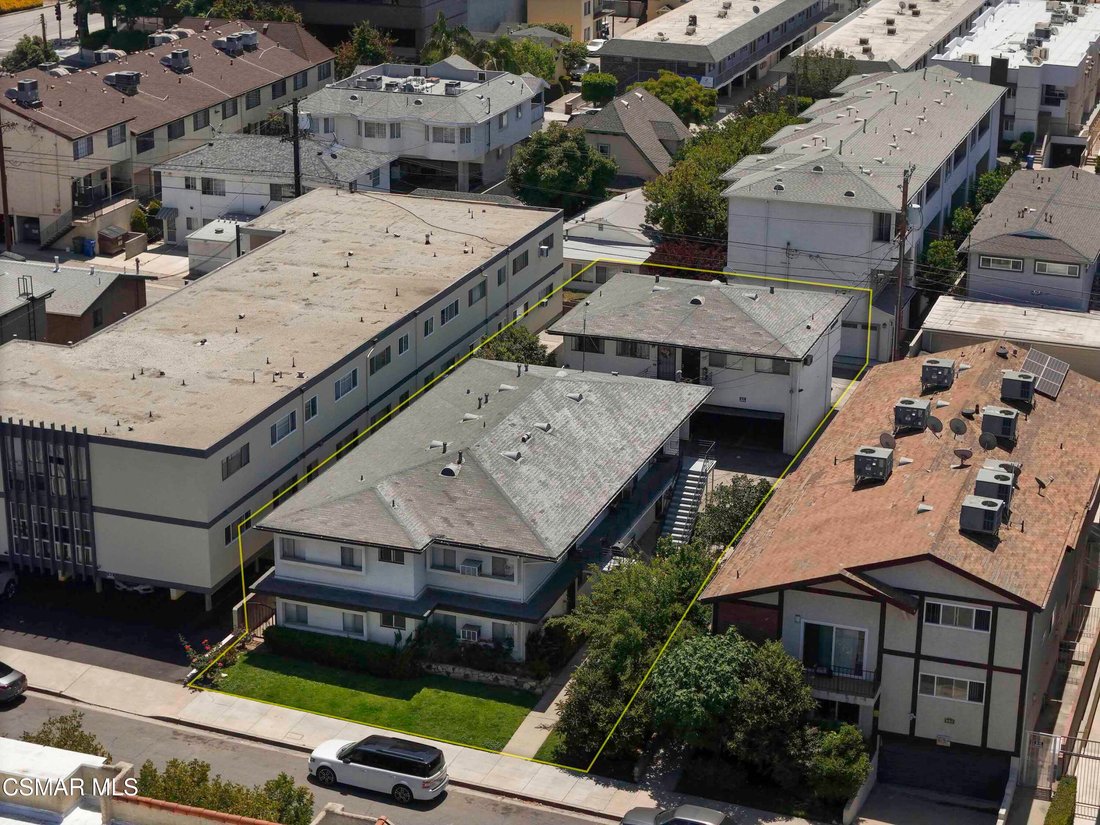 Apartment in Burbank, California, United States 3 - 18977715