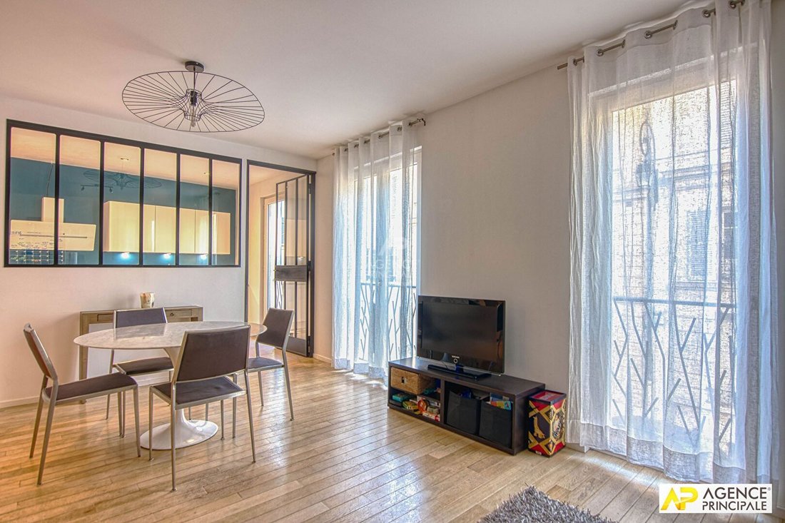 Apartment in Domaine National du Château, Versailles, France 2 - 18977844