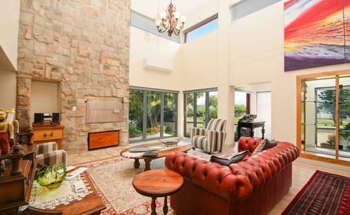 Country House in Gordon's Bay, Helderberg, Cape Town 1