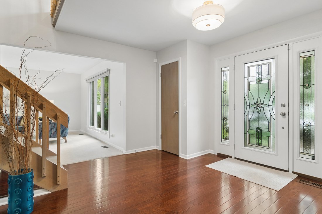 House in Buffalo Grove, Illinois, United States 4 - 18979610