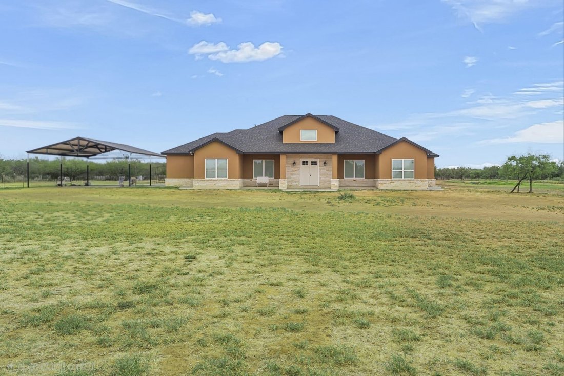 House in Laredo, Texas, United States 1 - 18969744
