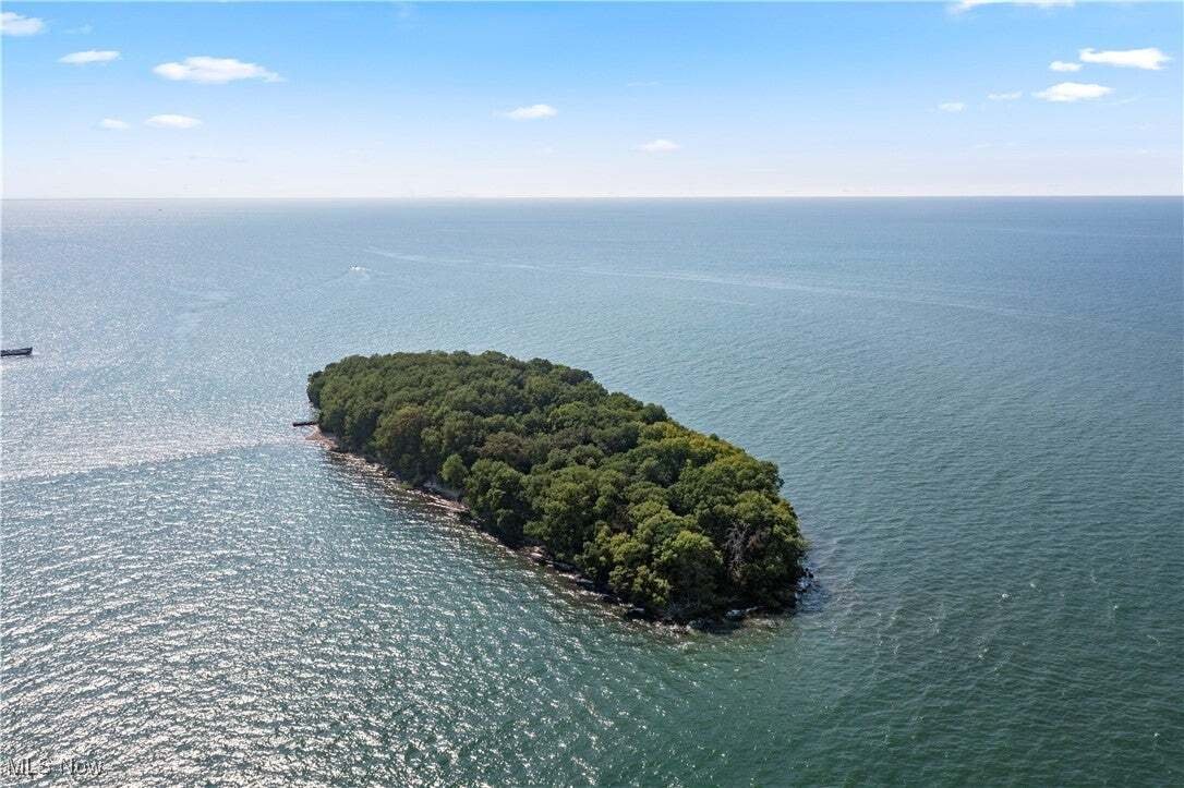 Land in Port Clinton, Ohio, United States 2 - 17637184