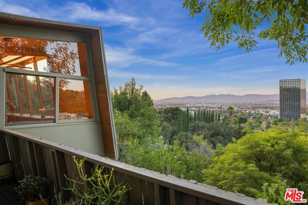 House in Los Angeles, California, United States 1 - 18975039