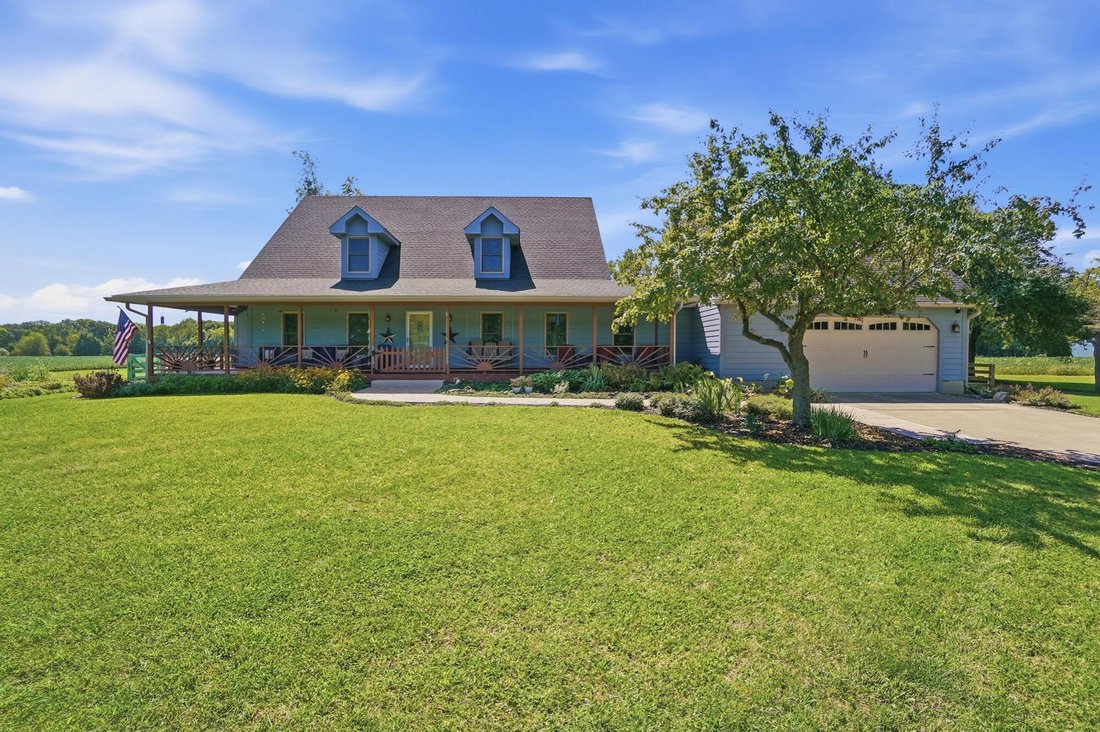 House in West Jefferson, Ohio, United States 2 - 17849081