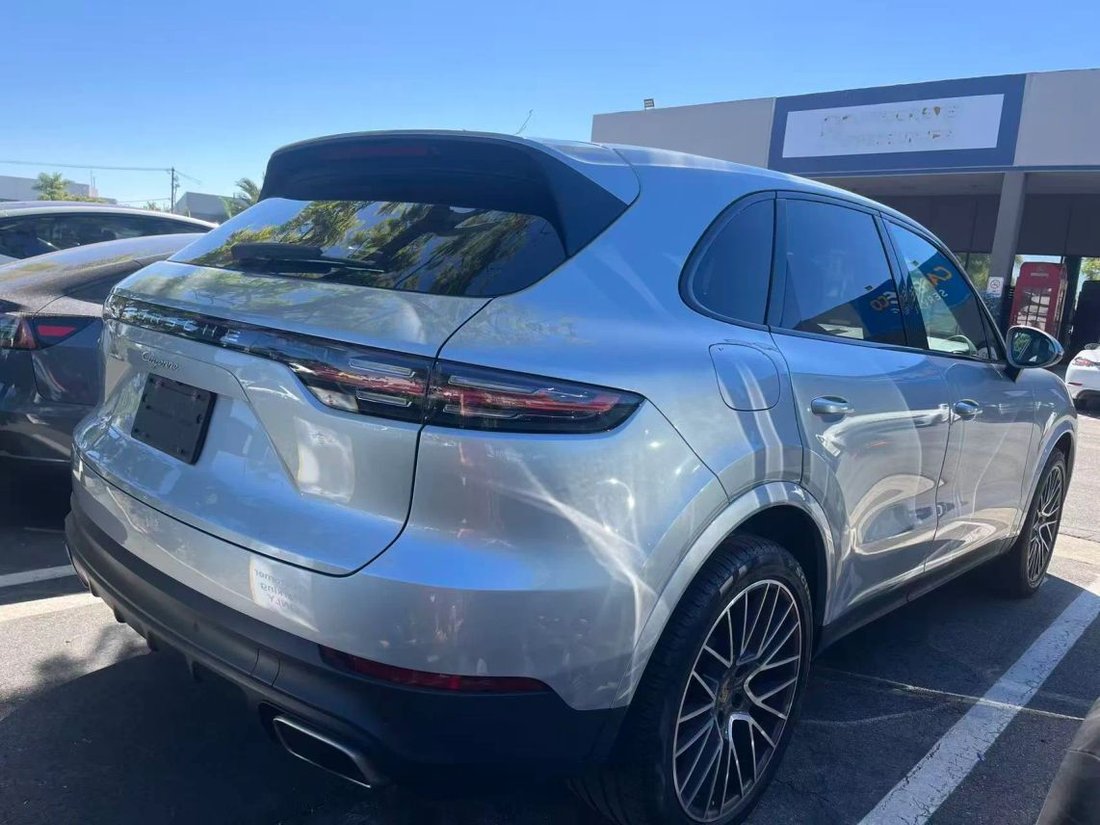 Suv in Costa Mesa, CA, United States 2 - 18979660