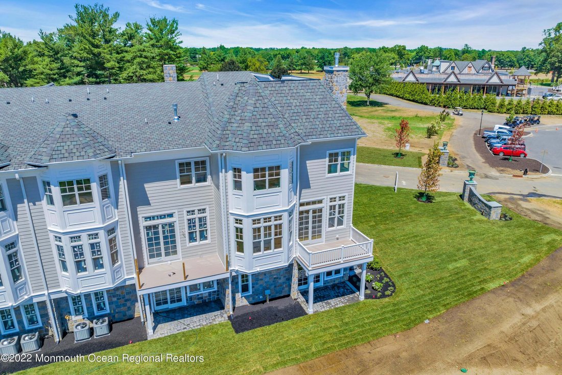 Condo in Tinton Falls, New Jersey, United States 4 - 18969386