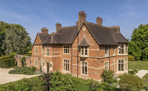 House in Great Shefford, England 1
