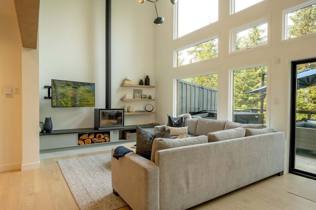Condo in Whistler, British Columbia, Canada 1 - 18974612