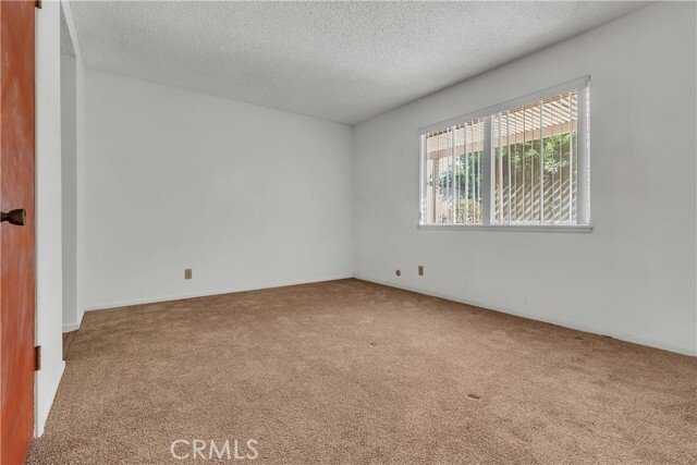 Santa Ana, California, United States 3 - 18968160