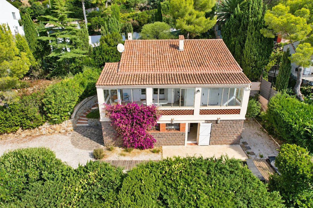 Villa à Les Issambres, Roquebrune-sur-Argens, France 2 - 18972403