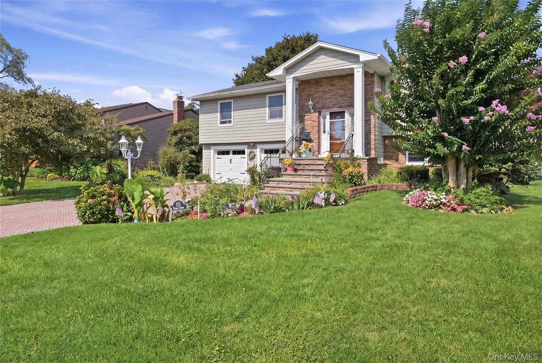 House in West Islip, New York, United States 2 - 18973475