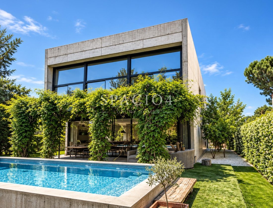 Chalet in Pozuelo de Alarcon, Comunidad de Madrid, Spain 1 - 18357672