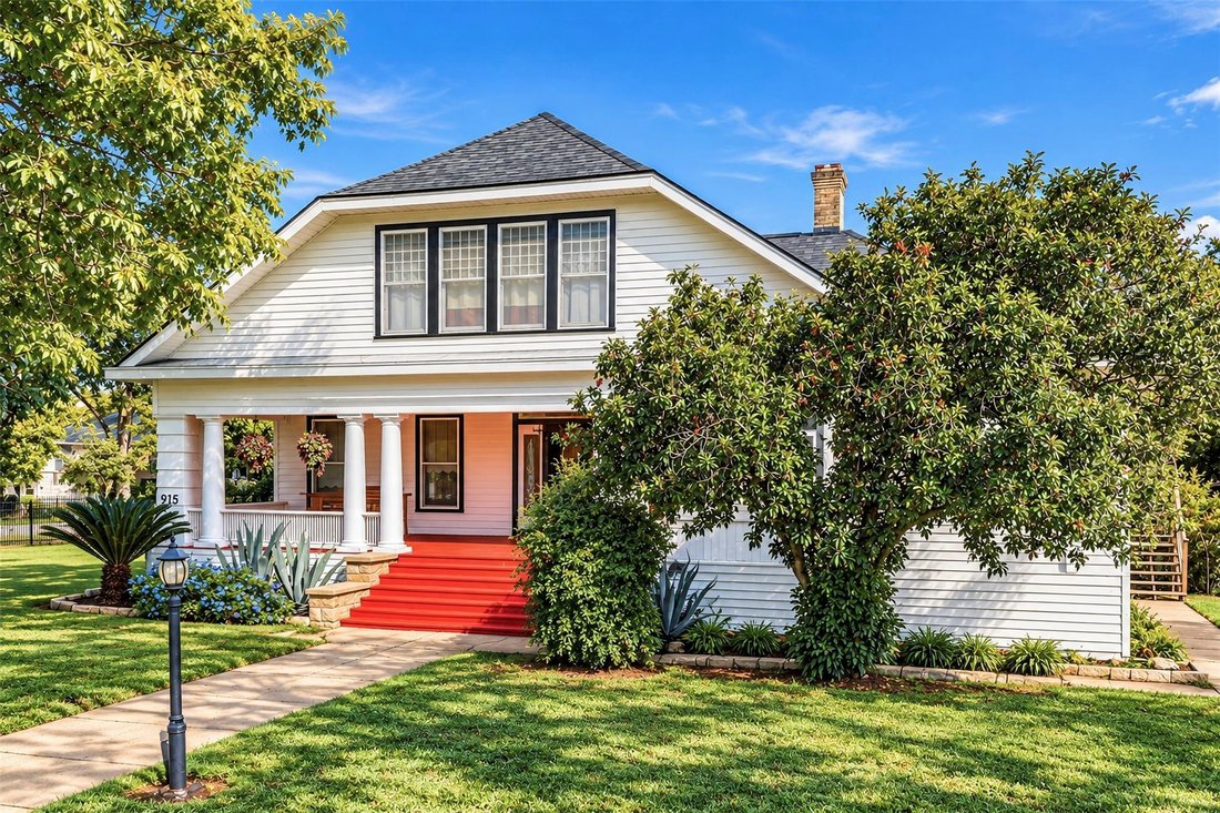 House in Gonzales, Texas, United States 2 - 18977765