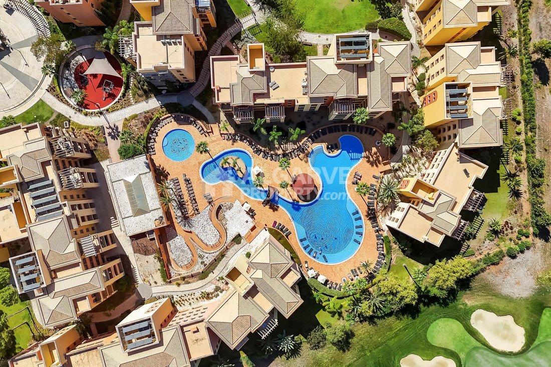 Apartment in Vilamoura, Quarteira, Algarve 1 - 18978010