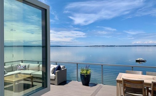 House in Camano, Washington, United States 1