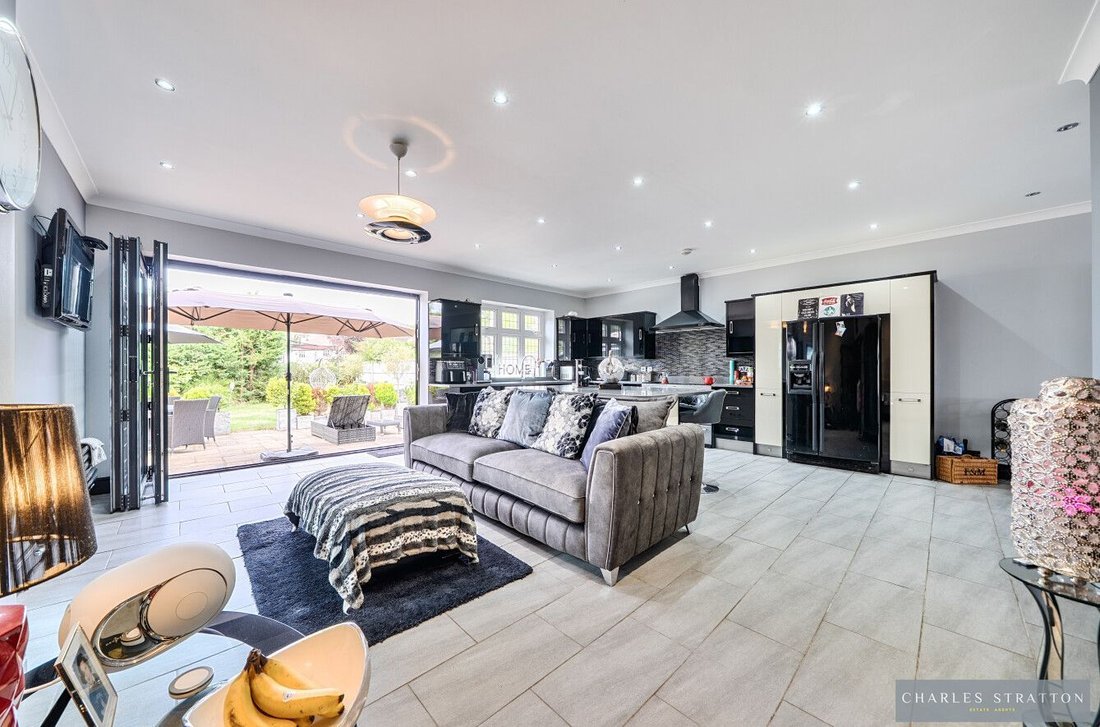 House in Gidea Park, Romford, England 3 - 18973596