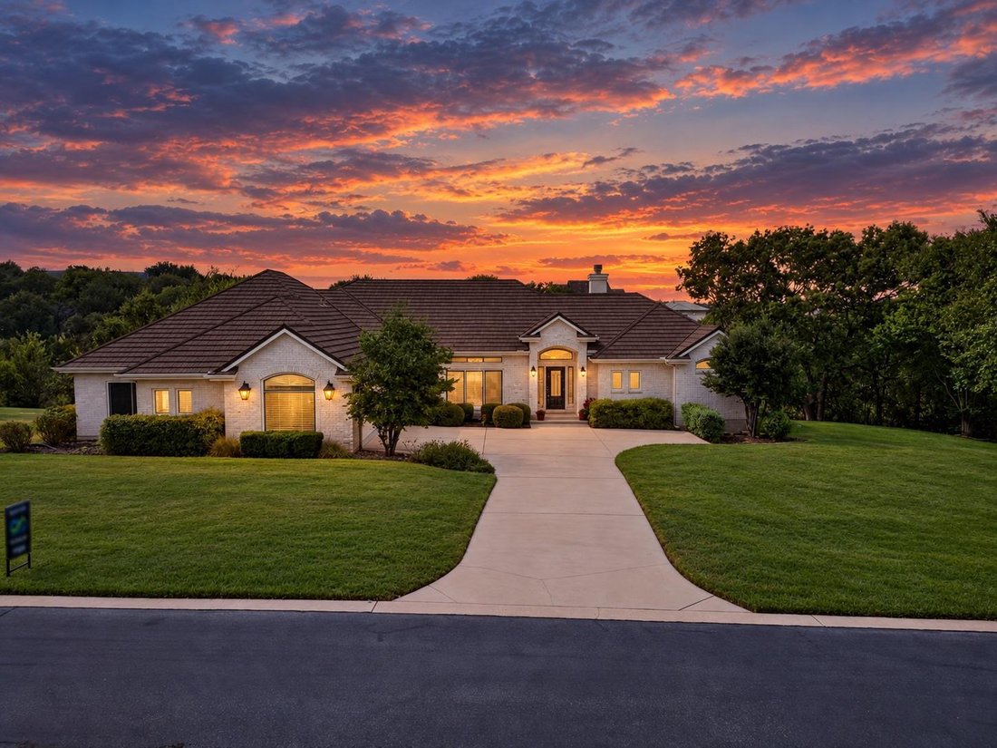 House in Georgetown, Texas, United States 1 - 18969552