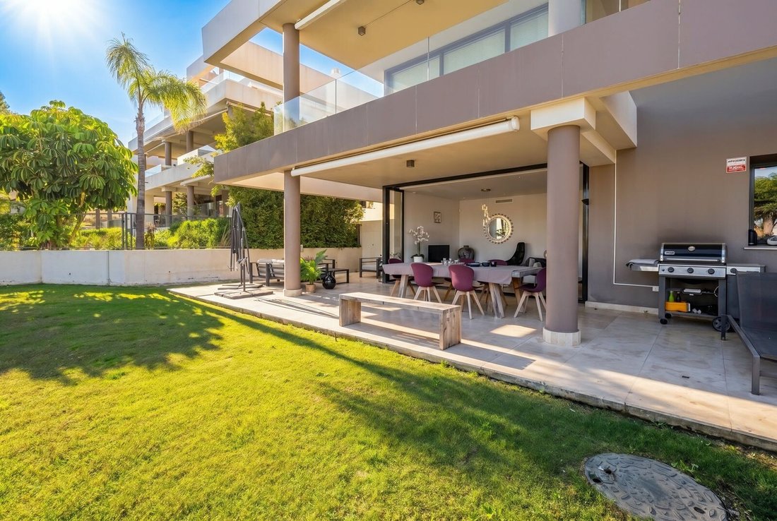 Apartment in Puerto De Cabopino, Elviria-Cabopino, Marbella 1 - 18981410