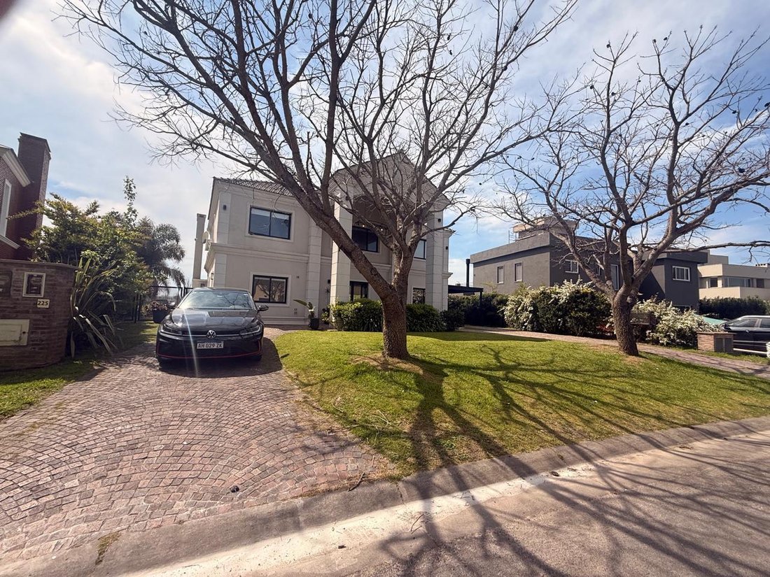 House in Benavidez, Buenos Aires Province, Argentina 4 - 18966002